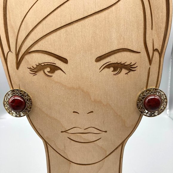Vintage Burgundy Cabochon Earrings in Gold Tone Filigree Frame Clip Ons, Chic - Picture 1 of 5
